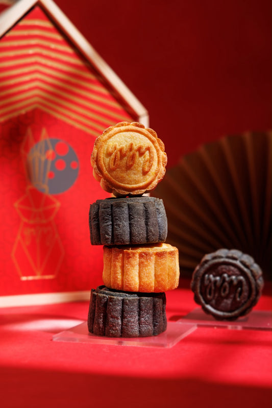 YYY MIXED MOONCAKES | LAVA CUSTARD | BLACK SESAME
